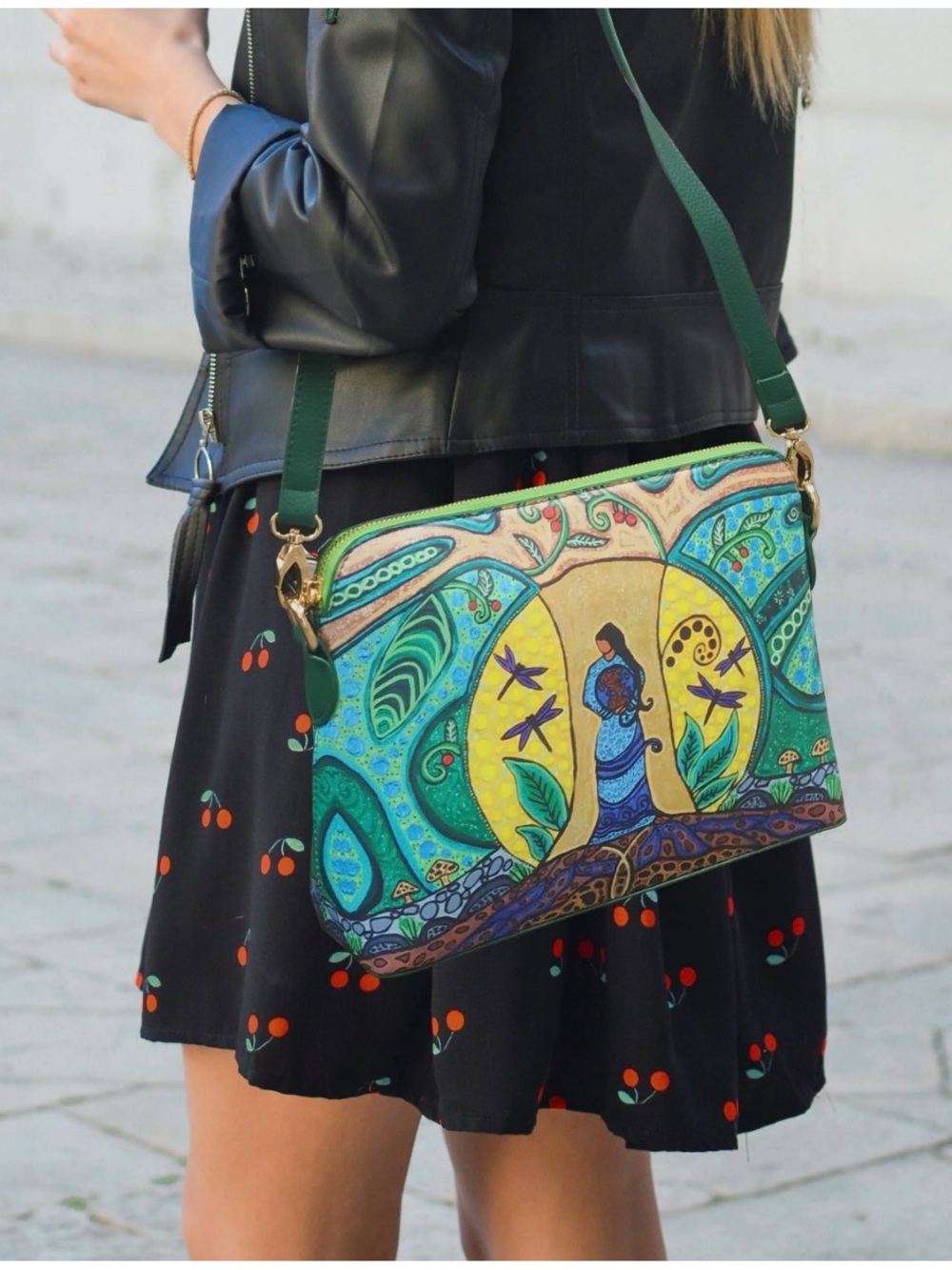 Leah Dorion Strong Earth Woman Art Bag 12” x 8.5” x 3.75” - Picture 2 of 16